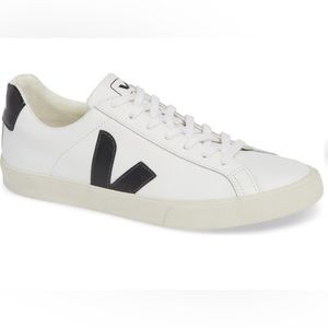 Veja Esplar Sneaker size 8
